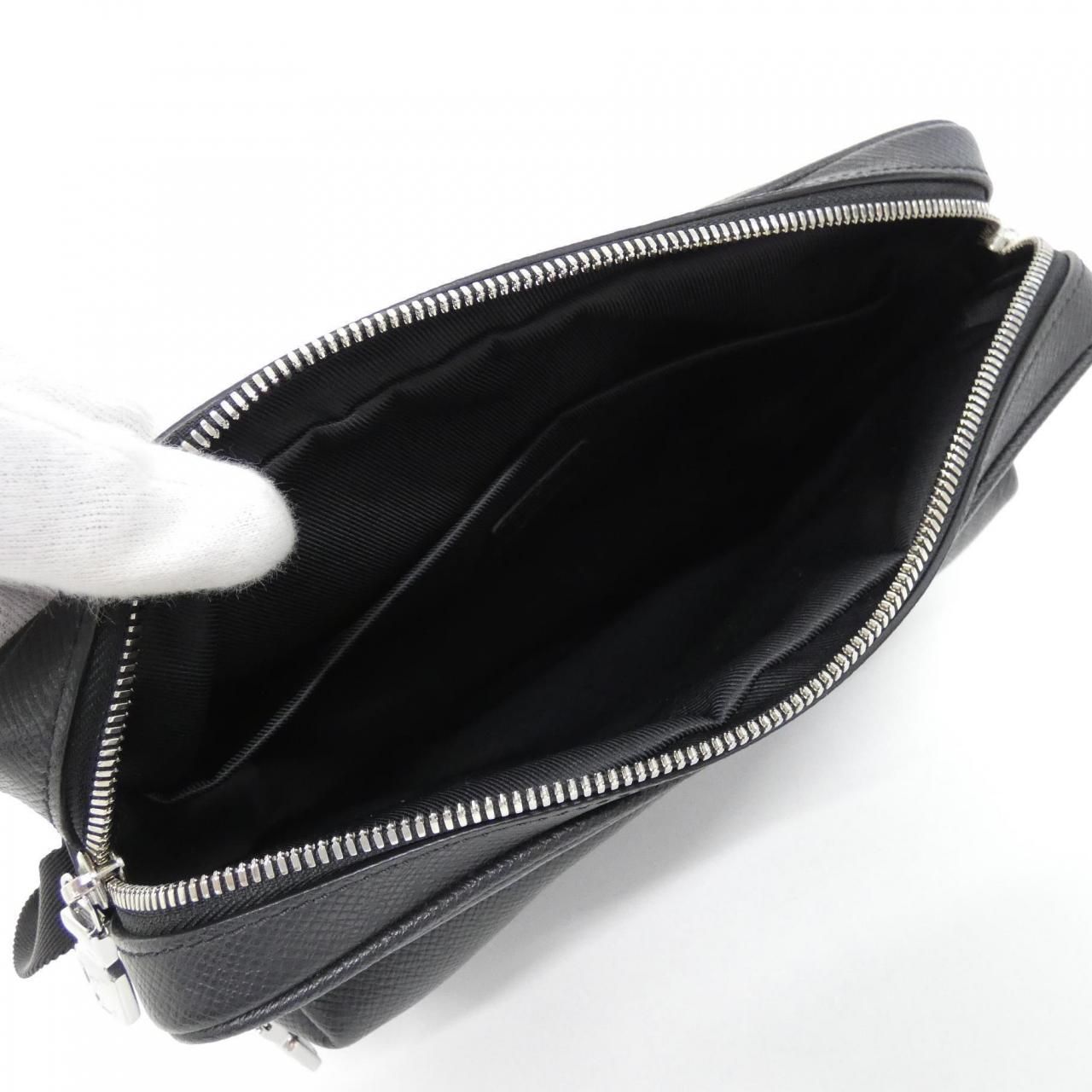 Louis Vuitton Taiga Llama Outdoor Messenger PM Shoulder — view 6
