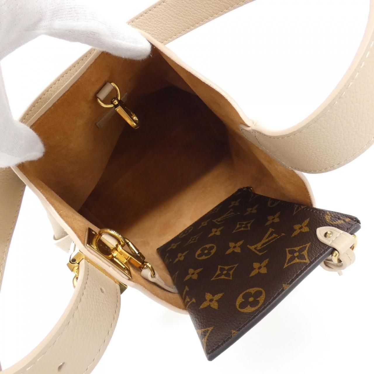 Louis Vuitton Lowkey Hobo PM Shoulder — view 5