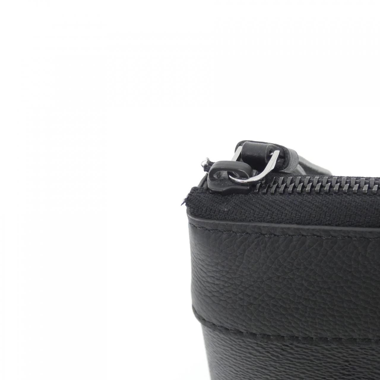 Louis Vuitton Monogram Midnight Pochette Voyage Small — view 3
