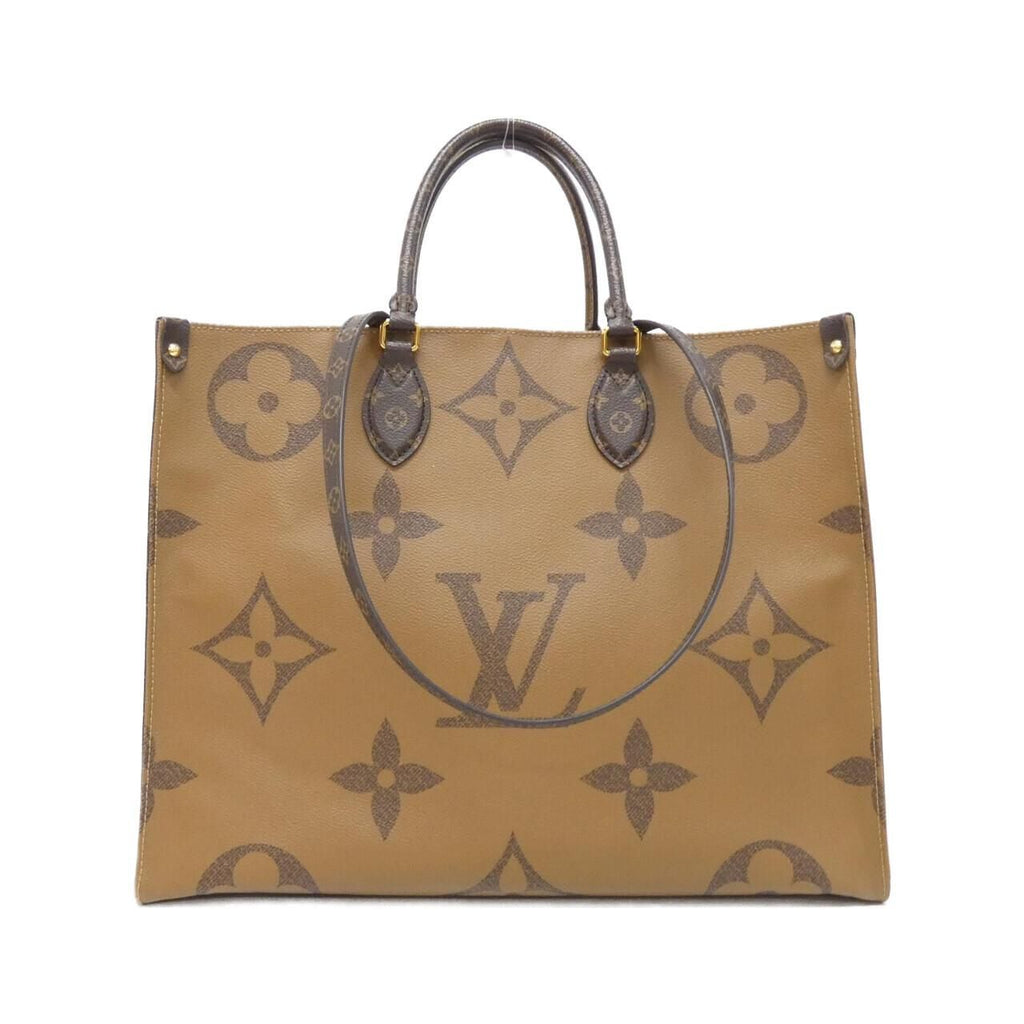 Louis Vuitton Monogram Giant On The Go GM — view 2
