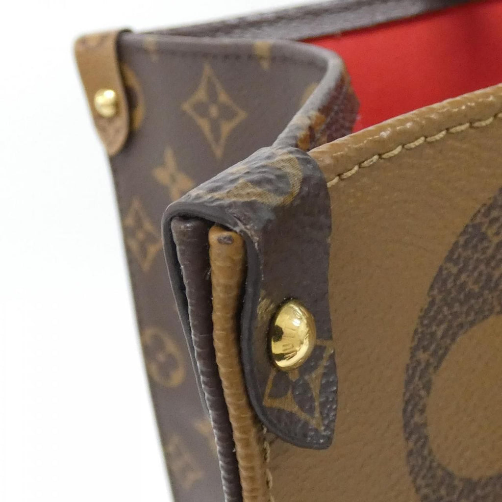 Louis Vuitton Monogram Giant On The Go GM — view 4