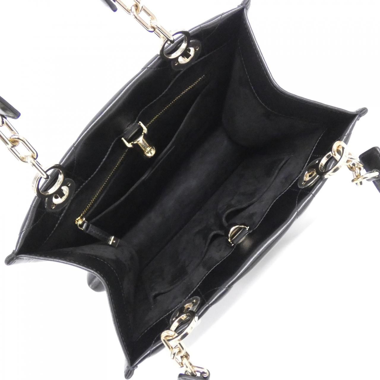 Dior Essential Small — view 6