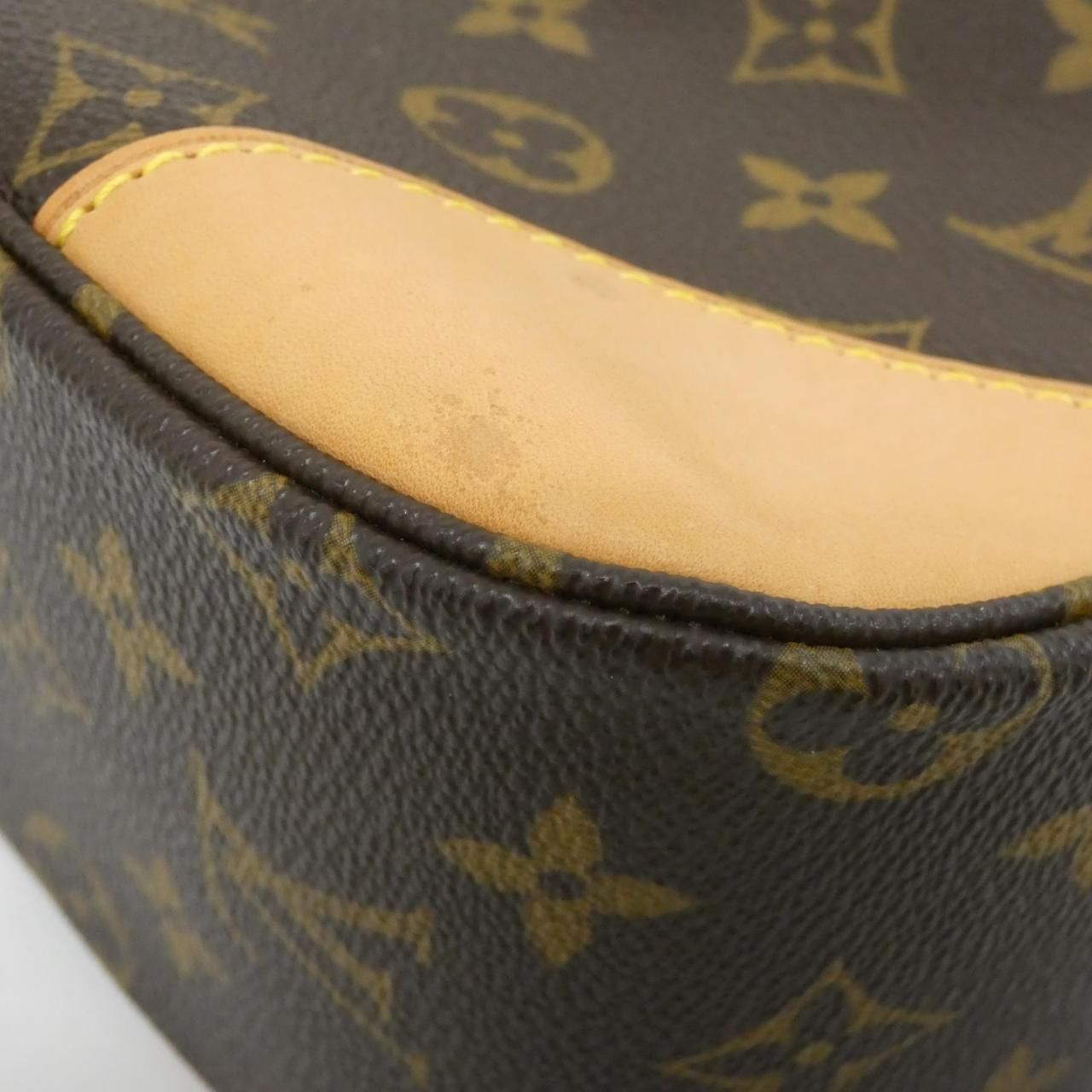 Louis Vuitton Monogram Boulogne 30 cm Shoulder — view 2