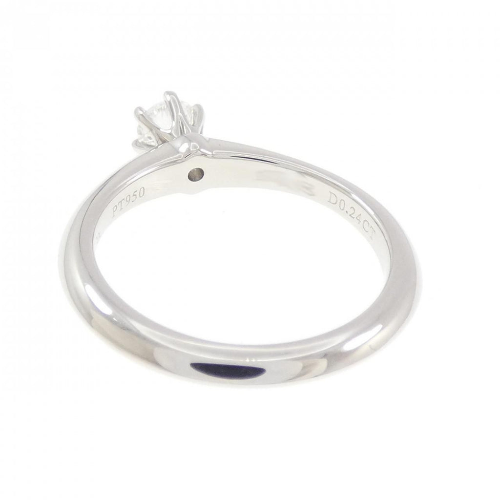 Tiffany & Co Classic Solitaire Ring — view 3