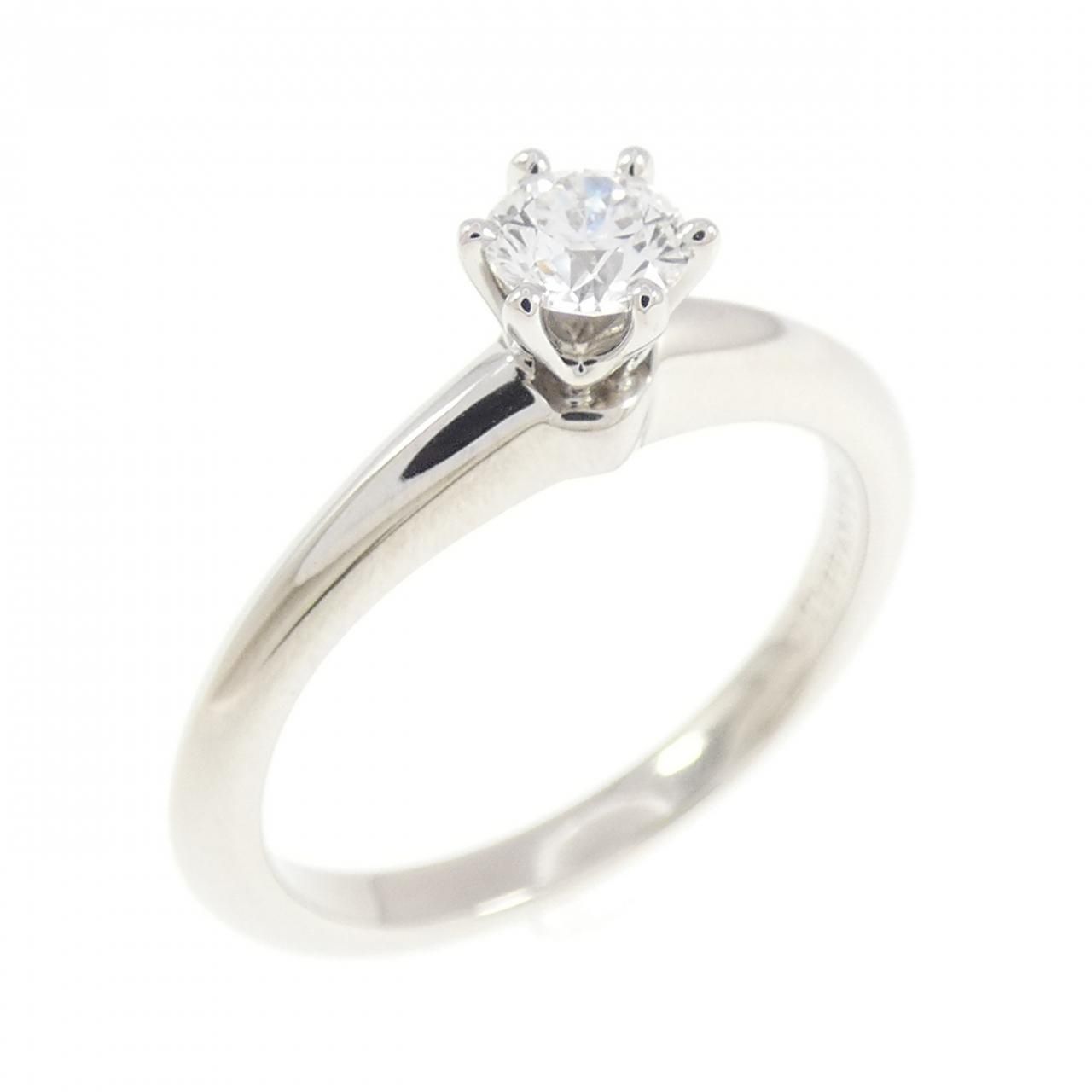 Tiffany & Co Classic Solitaire Ring