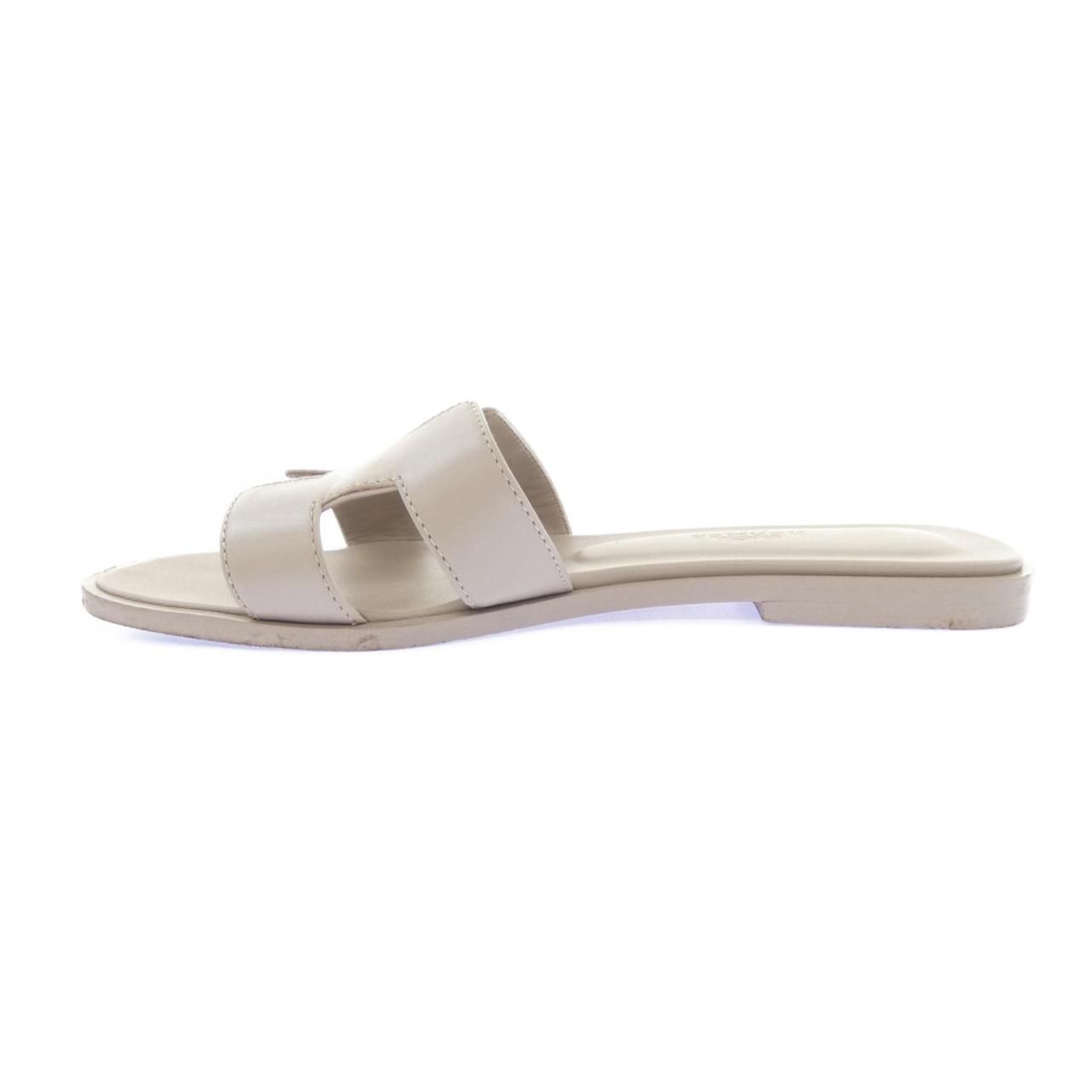 Hermes Oran Sandals Beige — view 2