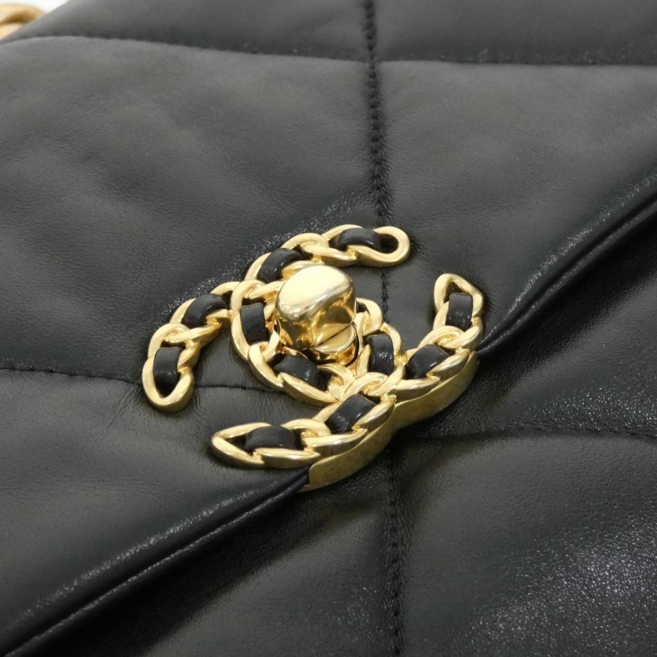 Chanel 19 Line Shoulder — view 5