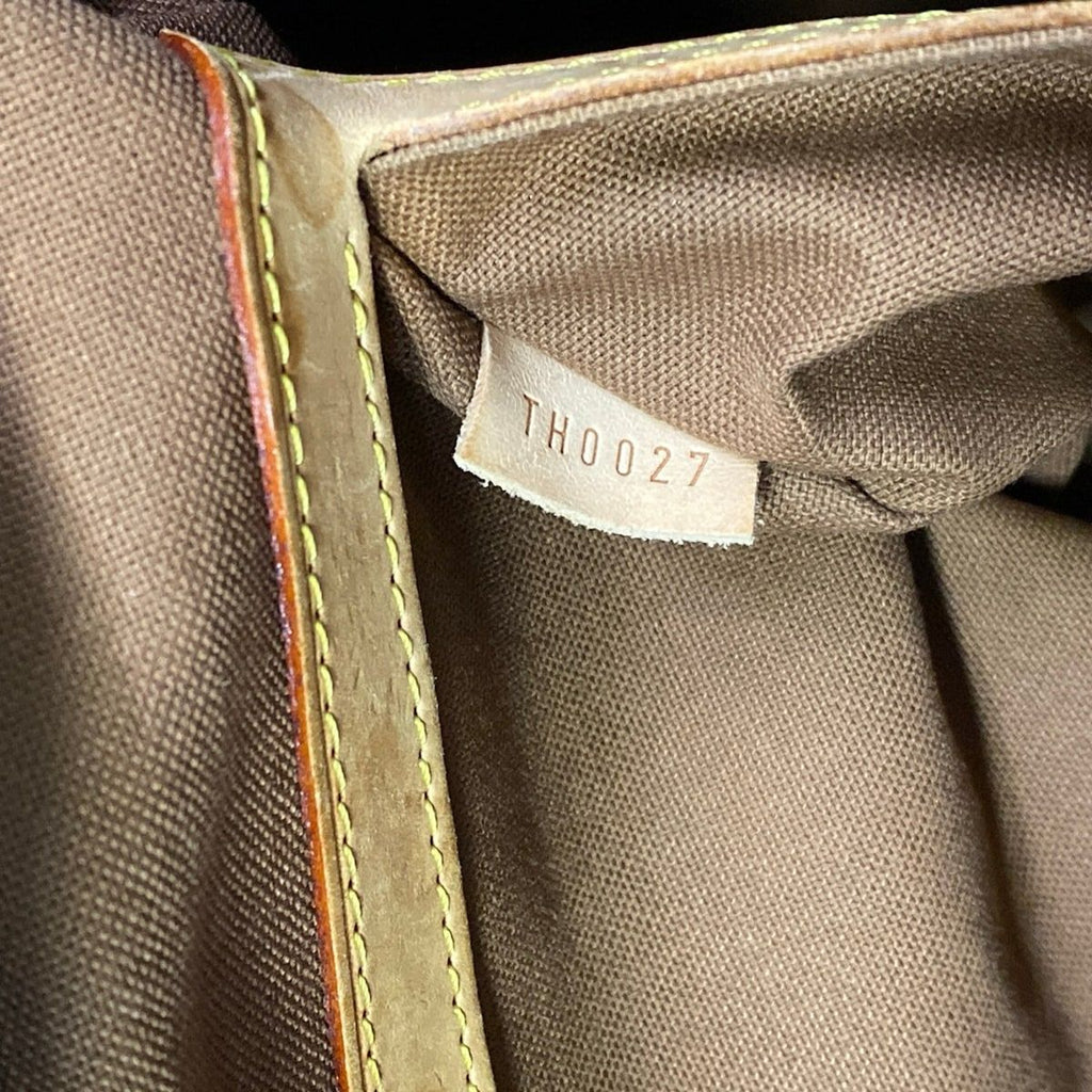 Louis Vuitton Boston Bag Monogram Carrier — view 9