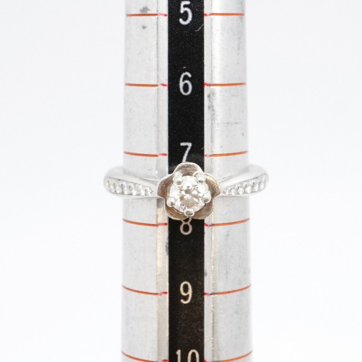 Chanel Ring Camellia Platinum Diamond — view 6