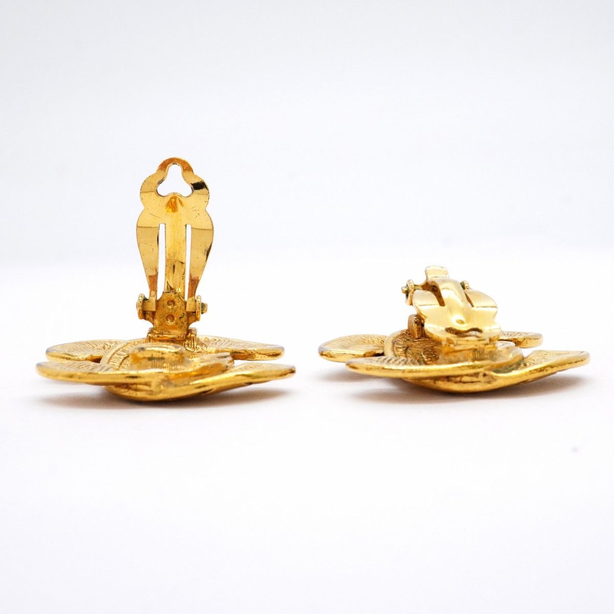 Chanel Earrings Vintage CC Logo Quilted Gold Plated — view 3