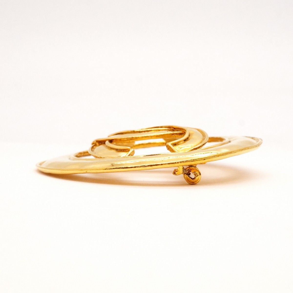 Chanel Brooch Vintage CC Logo Round — view 3