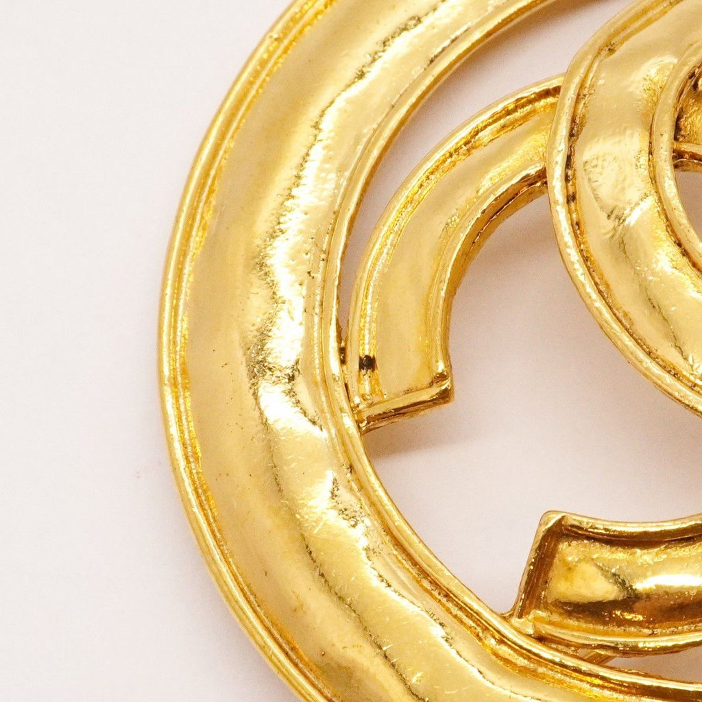 Chanel Brooch Vintage CC Logo Round — view 7