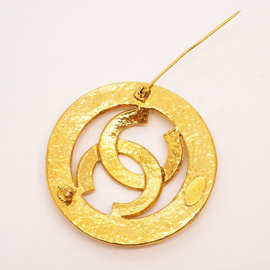 Chanel Brooch Vintage CC Logo Round — view 6
