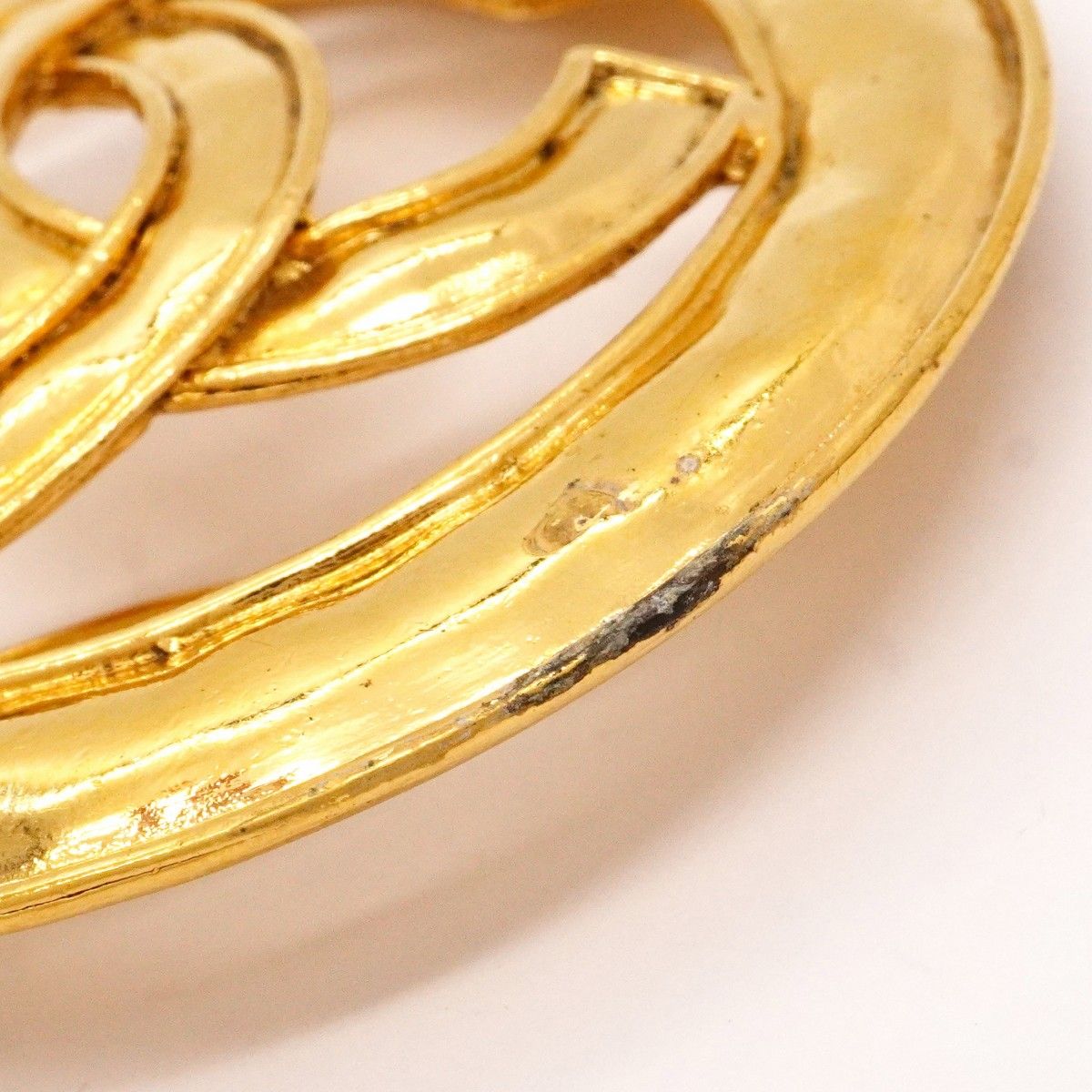 Chanel Brooch Vintage CC Logo Round — view 8