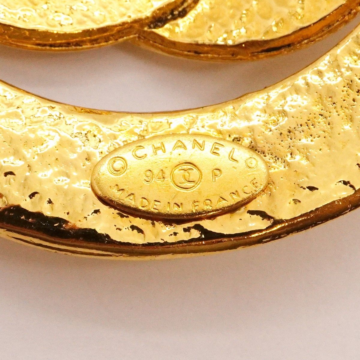 Chanel Brooch Vintage CC Logo Round — view 4