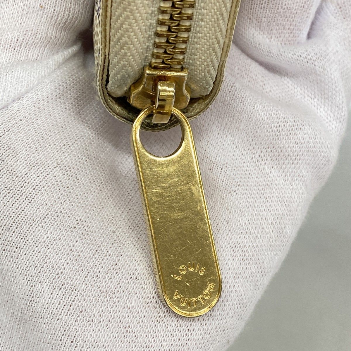 Louis Vuitton Wallet Damier Azur Zippy White — view 7