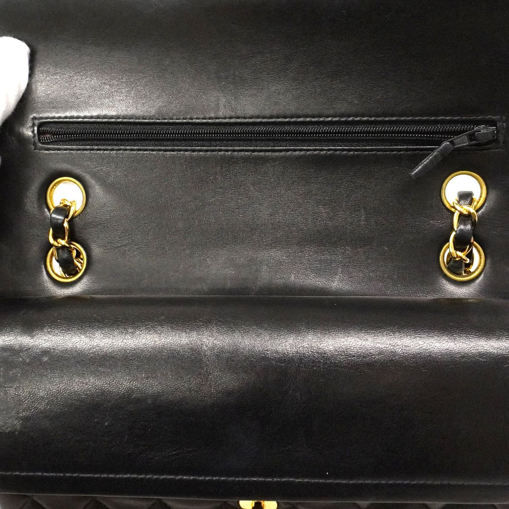 Chanel Shoulder Bag Quilted Lambskin Black Gold — view 8