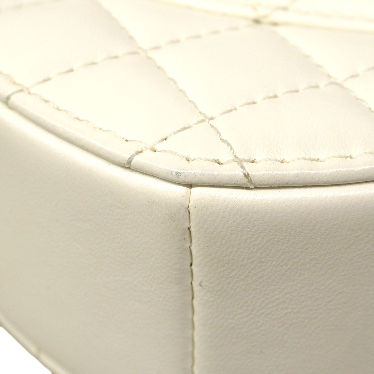 Chanel Shoulder Bag Quilted Lambskin White Champagne Gold — view 6