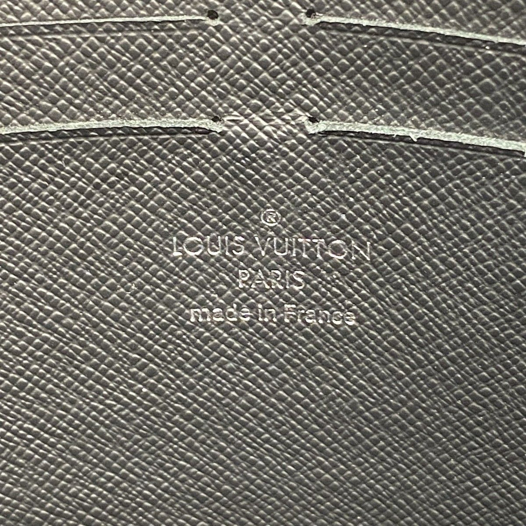Louis Vuitton Clutch Monogram Eclipse Pochette Voyage Black — view 5