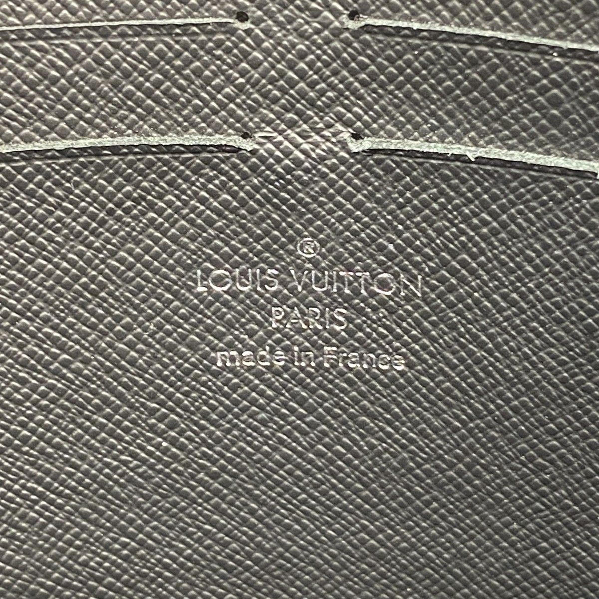 Louis Vuitton Clutch Monogram Eclipse Pochette Voyage Black — view 5