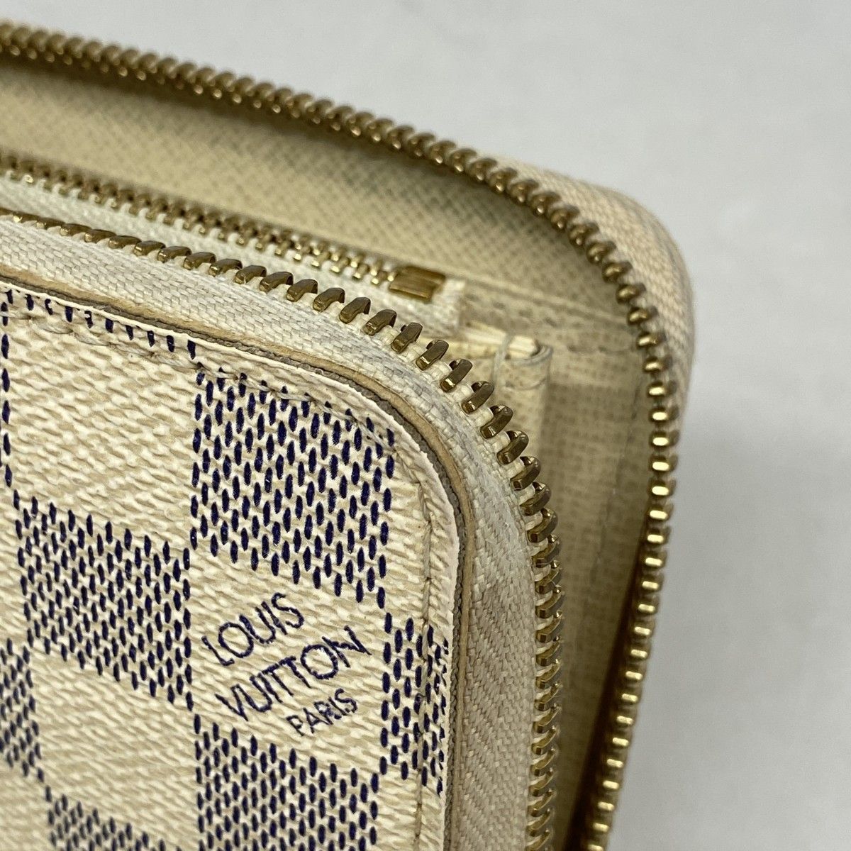 Louis Vuitton Wallet Damier Azur Zippy White — view 5