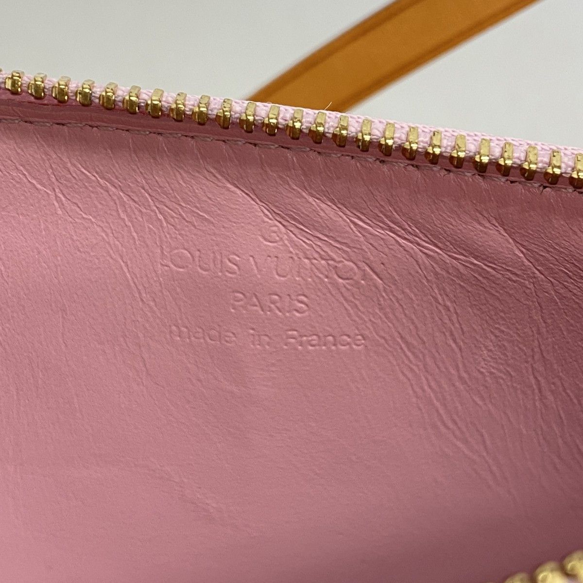 Louis Vuitton Pouch Vernis Lexington Marshmallow Pink — view 5