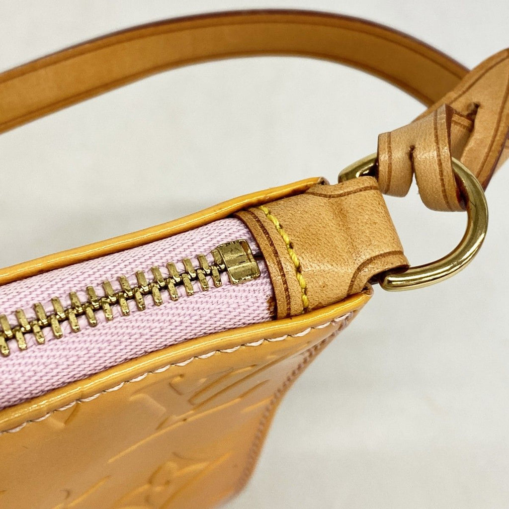 Louis Vuitton Pouch Vernis Lexington Marshmallow Pink — view 8