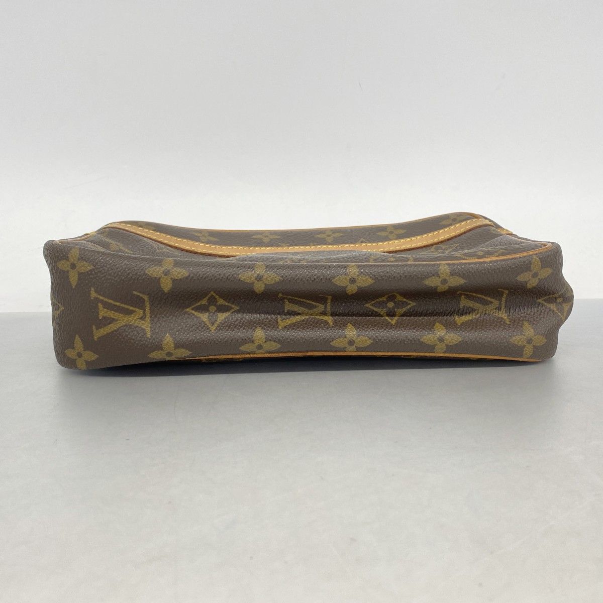 Louis Vuitton Clutch Monogram Compiegne 23 Brown — view 3