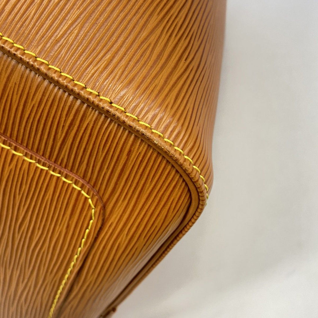 Louis Vuitton Boston Bag Epi Keepall 55 Cipango Gold — view 6