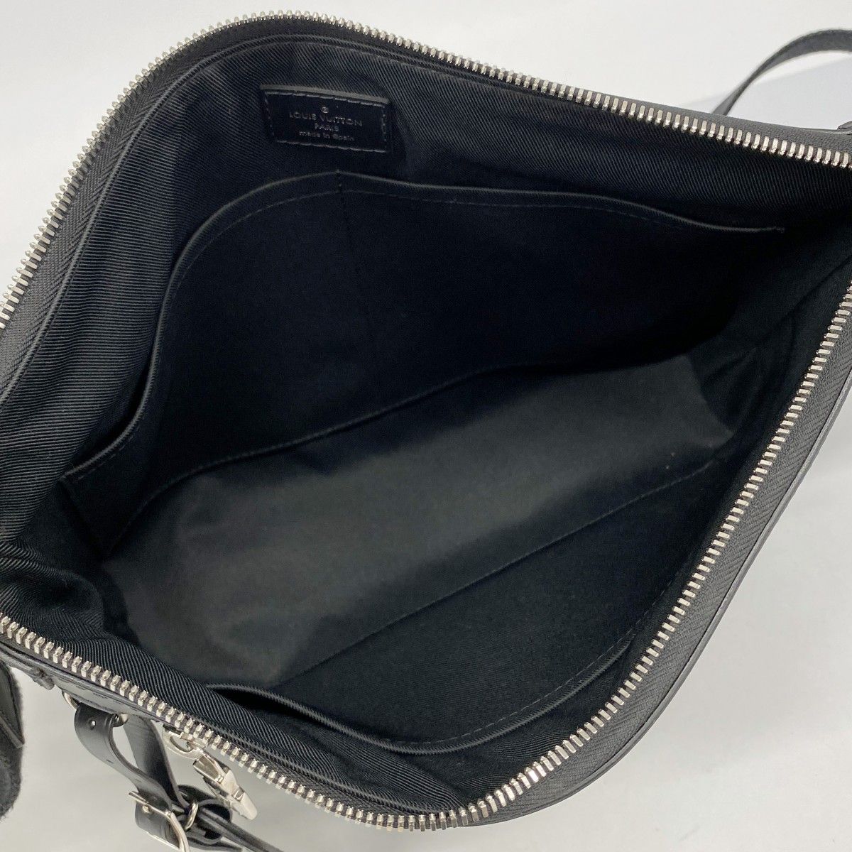 Louis Vuitton Shoulder Bag Damier Graphite Mick PM Black — view 4