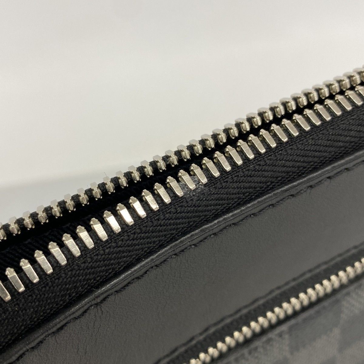 Louis Vuitton Shoulder Bag Damier Graphite Mick PM Black — view 7