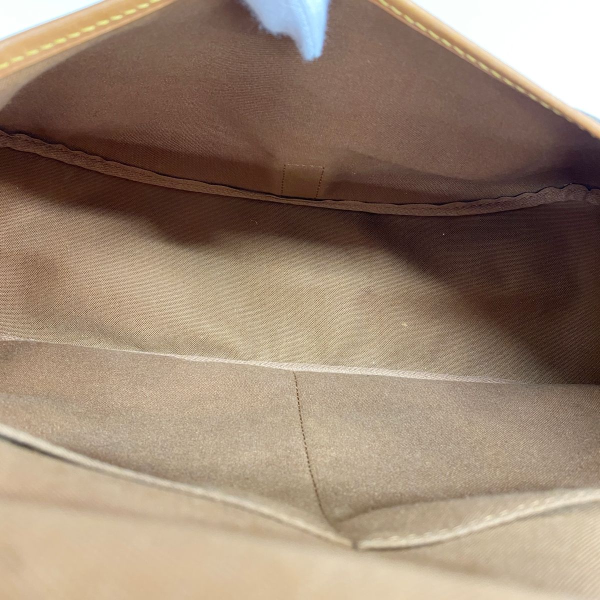 Louis Vuitton Shoulder Bag Monogram Saumur 35 Brown — view 4