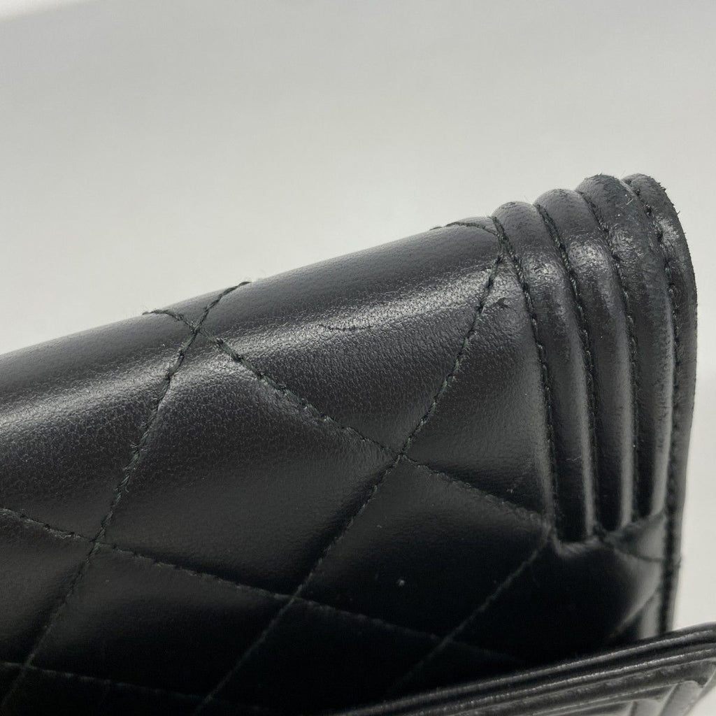 Chanel Wallet Boy Lambskin Black Gold — view 7