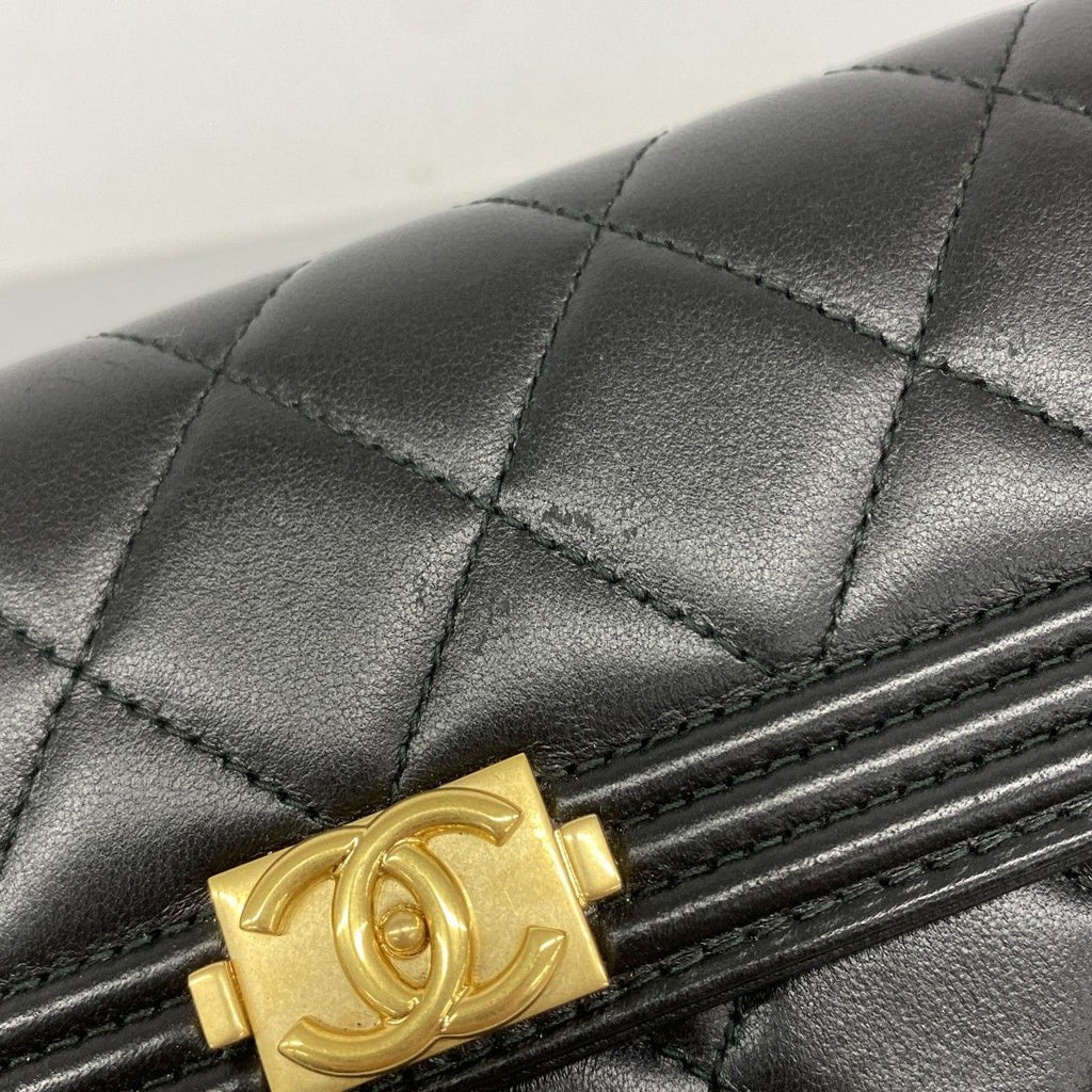 Chanel Wallet Boy Lambskin Black Gold — view 6