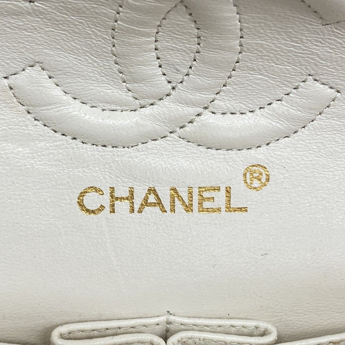 Chanel Shoulder Bag Quilted Lambskin White Gold — view 5