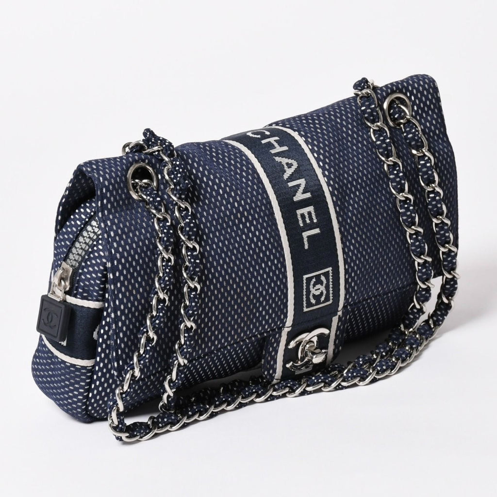 Chanel Sports Line Mesh Chain Shoulder Bag Fabric CC Logo CC Turnlock Navy — view 3