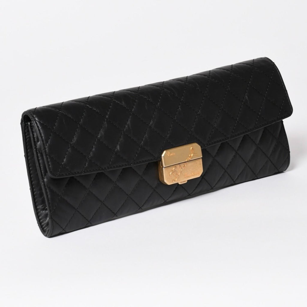 Chanel Metiers D'art Collection Clutch CC Logo Aged Calfskin Black — view 3