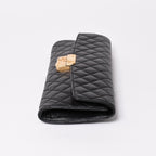 Chanel Metiers D'art Collection Clutch CC Logo Aged Calfskin Black — view 4