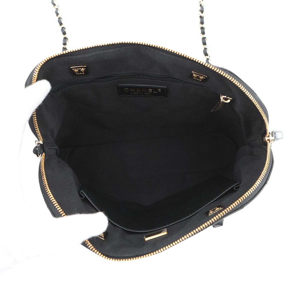Chanel Chain Shoulder Bag CC Logo Quilted Patent 2-Way Black — view 6