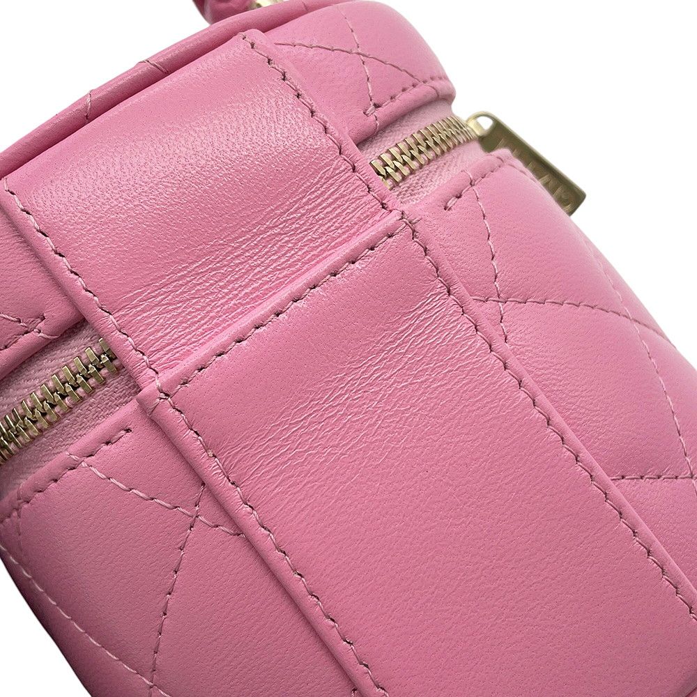 Chanel Vanity CC Logo Quilted Lambskin Makeup Pouch Cosmetic — view 9
