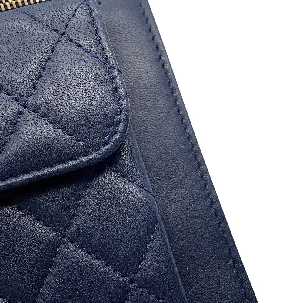 Chanel Chain Shoulder Bag Quilted CC Logo Lambskin — view 6