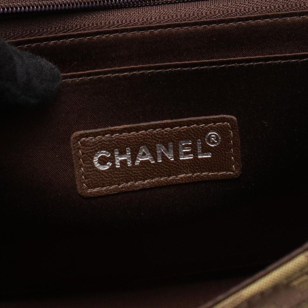 Chanel Shoulder Bag New Travel Line Khaki Leather New Single Flap Chain — view 4