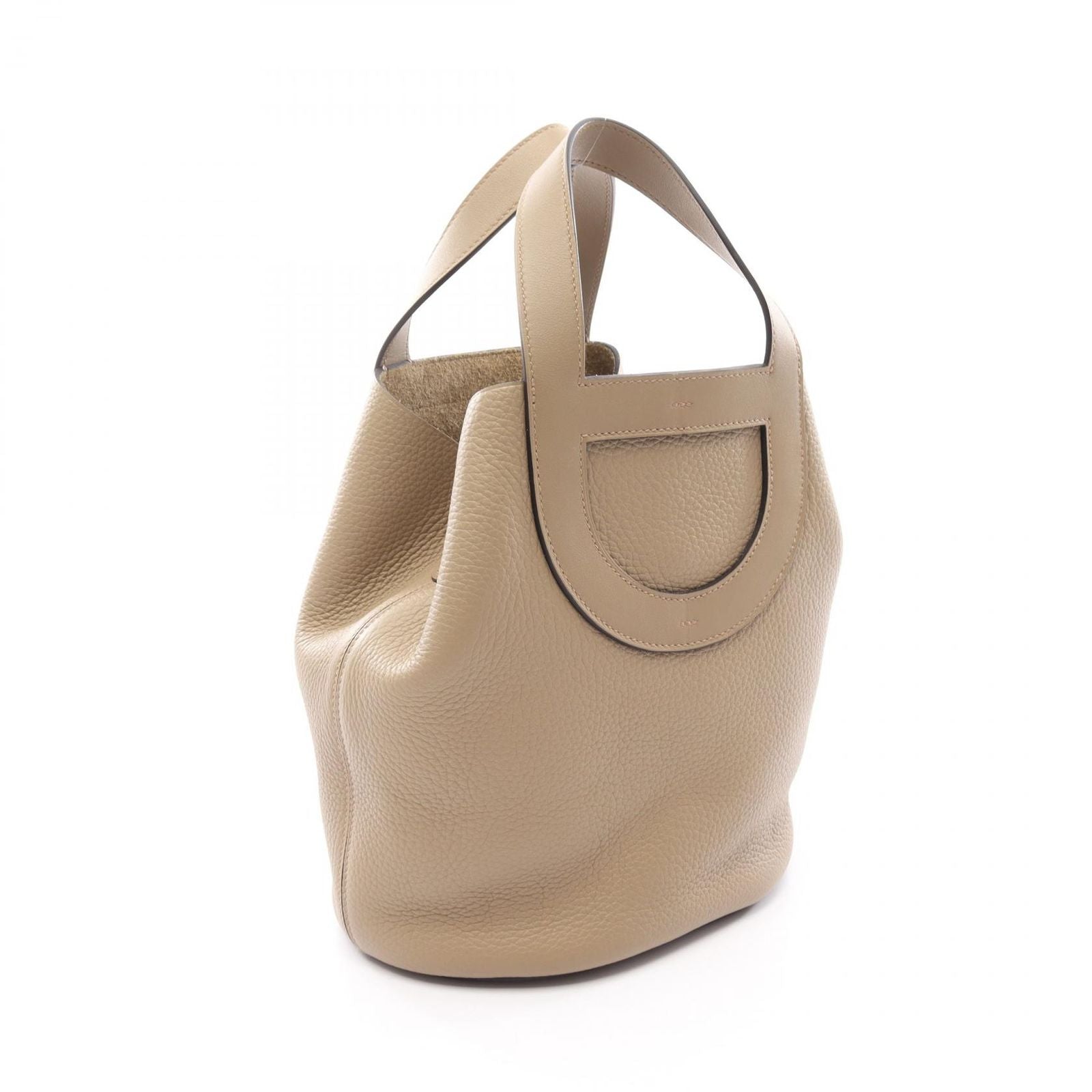 Hermes Handbag in the Loop 23 Beige Marfa Leather Calf in — view 2