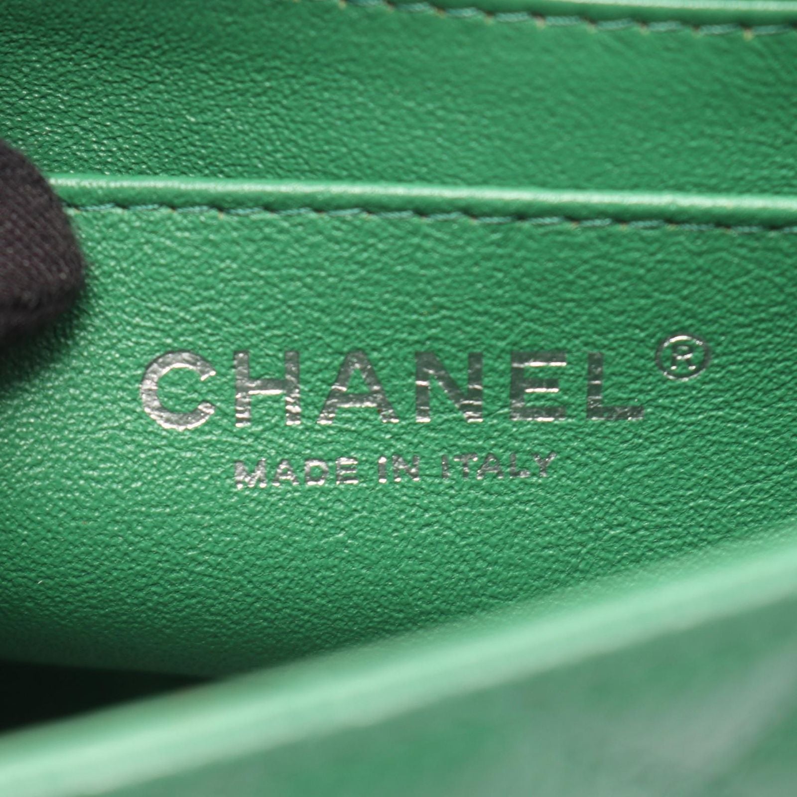 Chanel Shoulder Bag Mini Quilted 20 Green Caviar Leather Chain — view 4