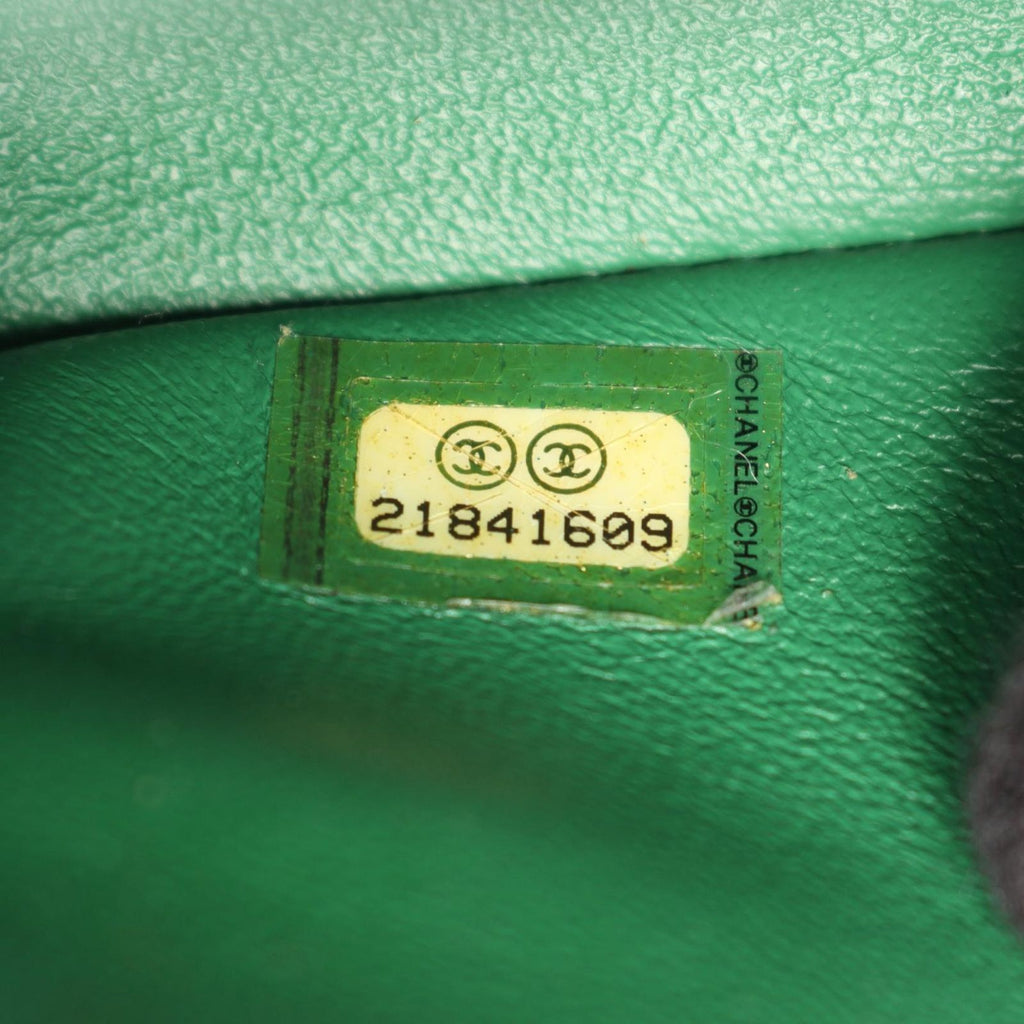 Chanel Shoulder Bag Mini Quilted 20 Green Caviar Leather Chain — view 5