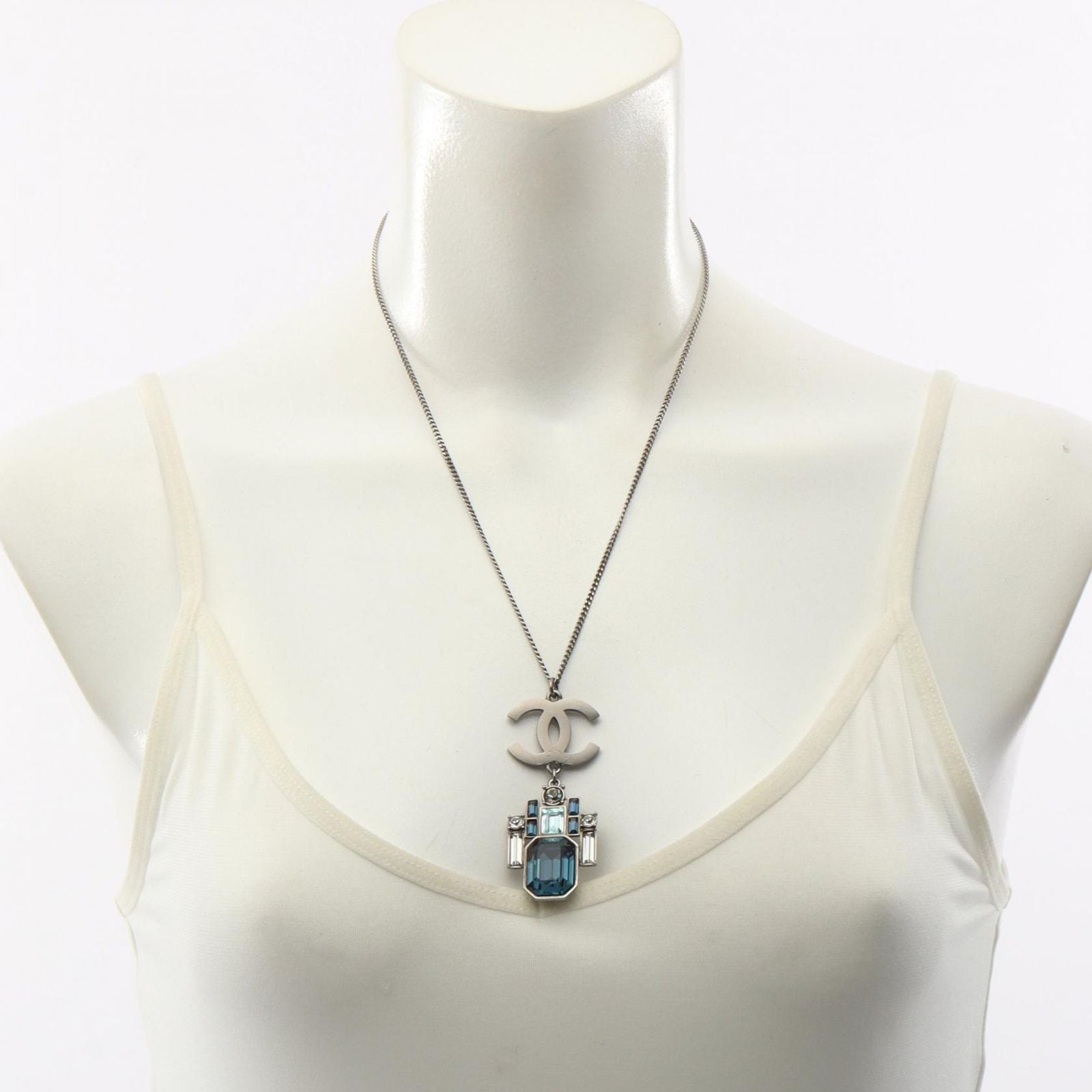 Chanel Necklace CC Logo Stainless Steel — view 6