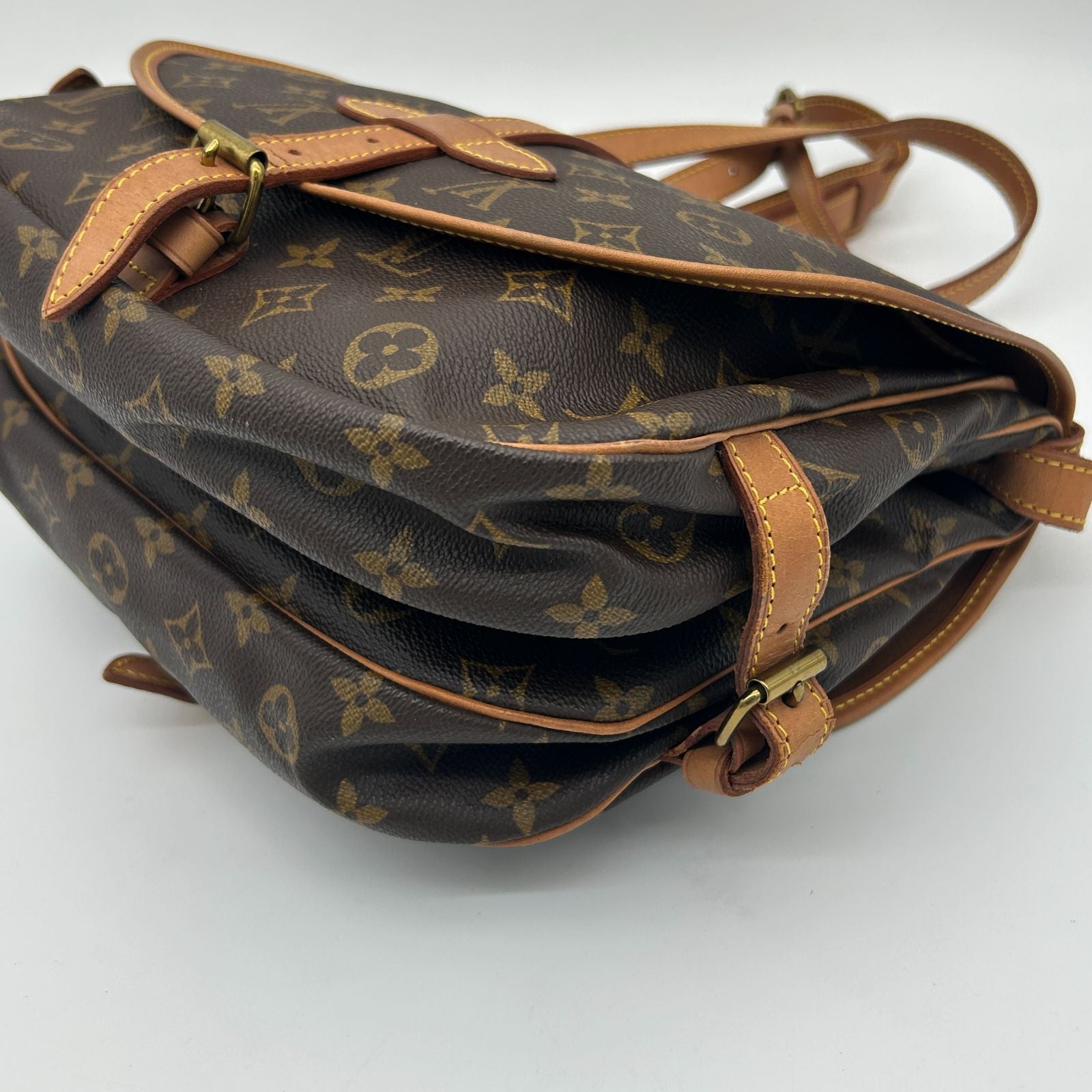 Louis Vuitton Saumur 30 Monogram — view 9
