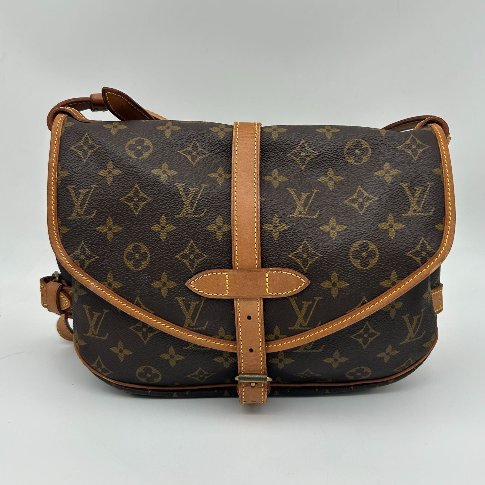 Louis Vuitton Saumur 30 Monogram — view 4