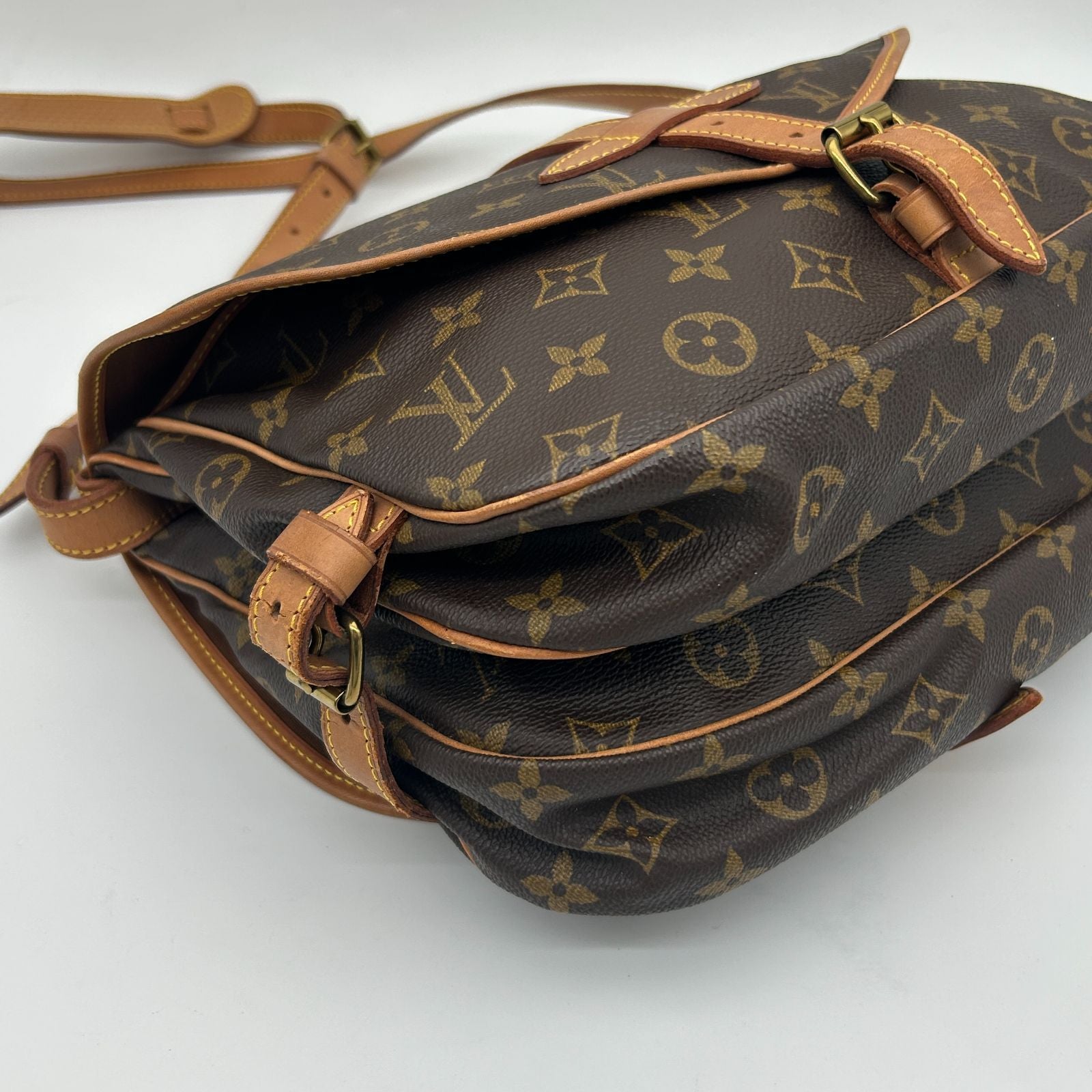 Louis Vuitton Saumur 30 Monogram — view 6