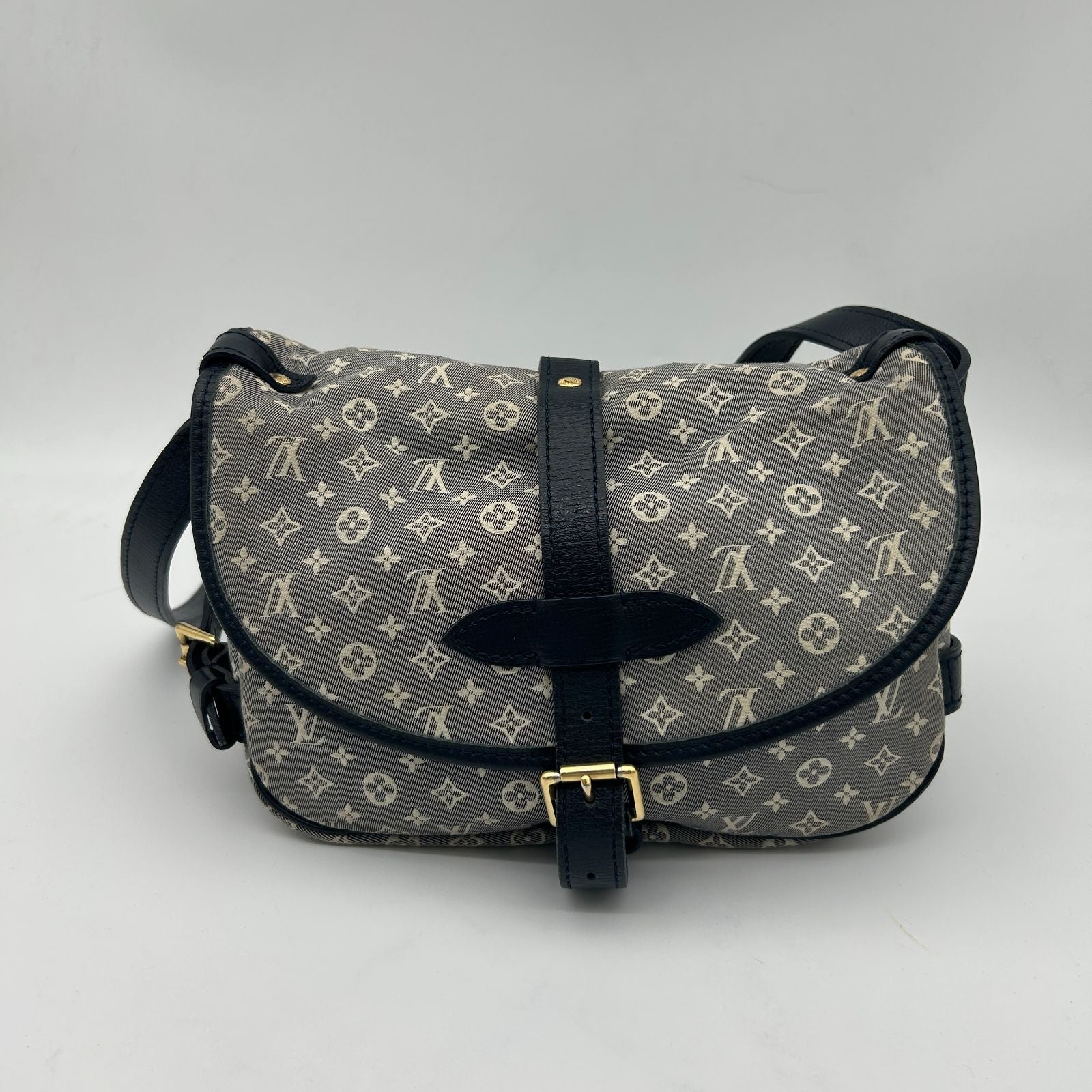 Louis Vuitton Monogram Idylle Saumur PM Shoulder Bag Crossbody Canvas Leather — view 3